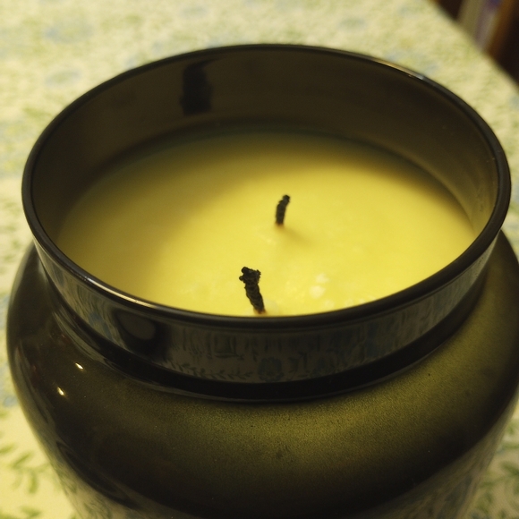 Country Halloween 2 wick 26 ounce candle - Picture 4 of 5